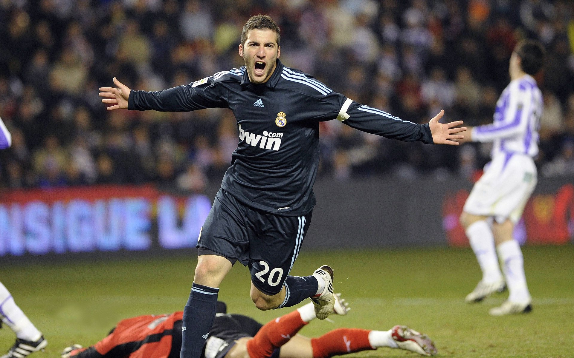 西布朗是否应通过补强提高控球率,西布朗对狼队预测