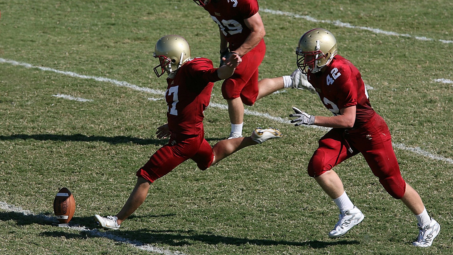 “智能裁判系统在中超首次应用，保障比赛公平公正”，人工智能足球裁判