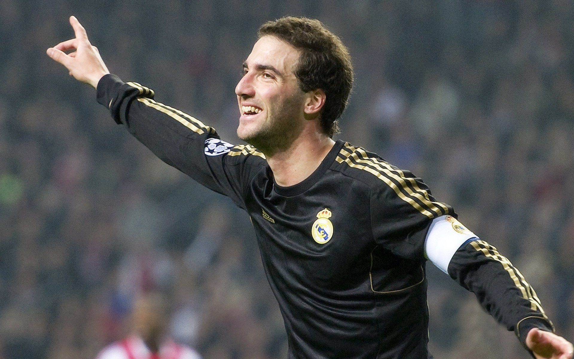 爱游戏中国官方网站平台-托特纳姆热刺新援首秀精彩，球迷欢呼，托特纳姆热刺对